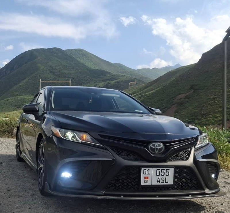 Toyota Camry SE 2019 — фото 3