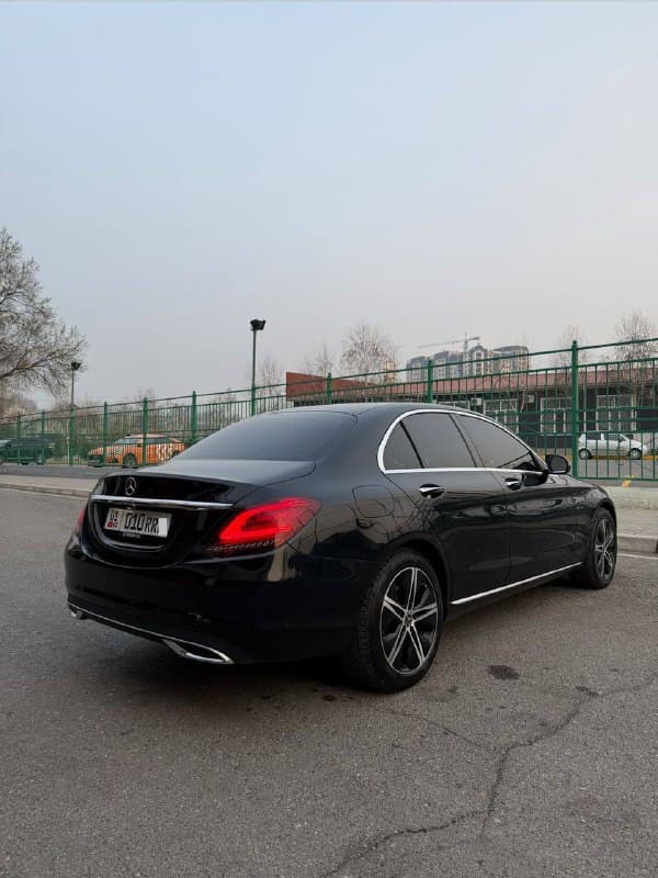 Mercedes-Benz C-Class 220d 4MATIC 2019 — фото 2