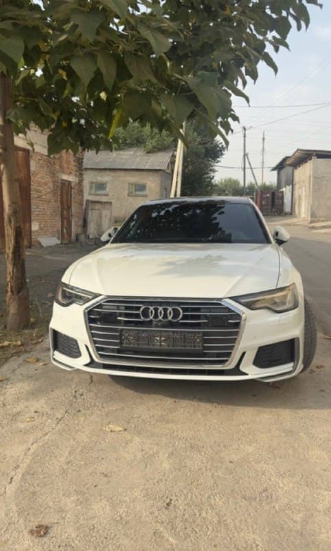 Audi A6 (C8)