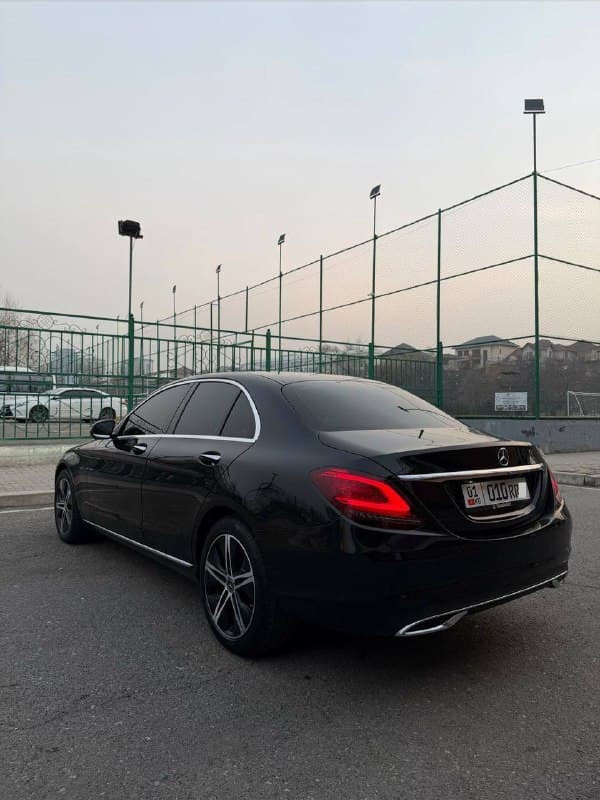 Mercedes-Benz C-Class 220d 4MATIC