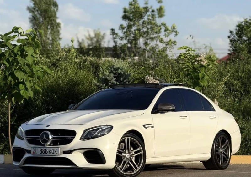Mercedes-Benz E63 AMG 4MATIC