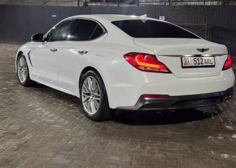 Genesis G70