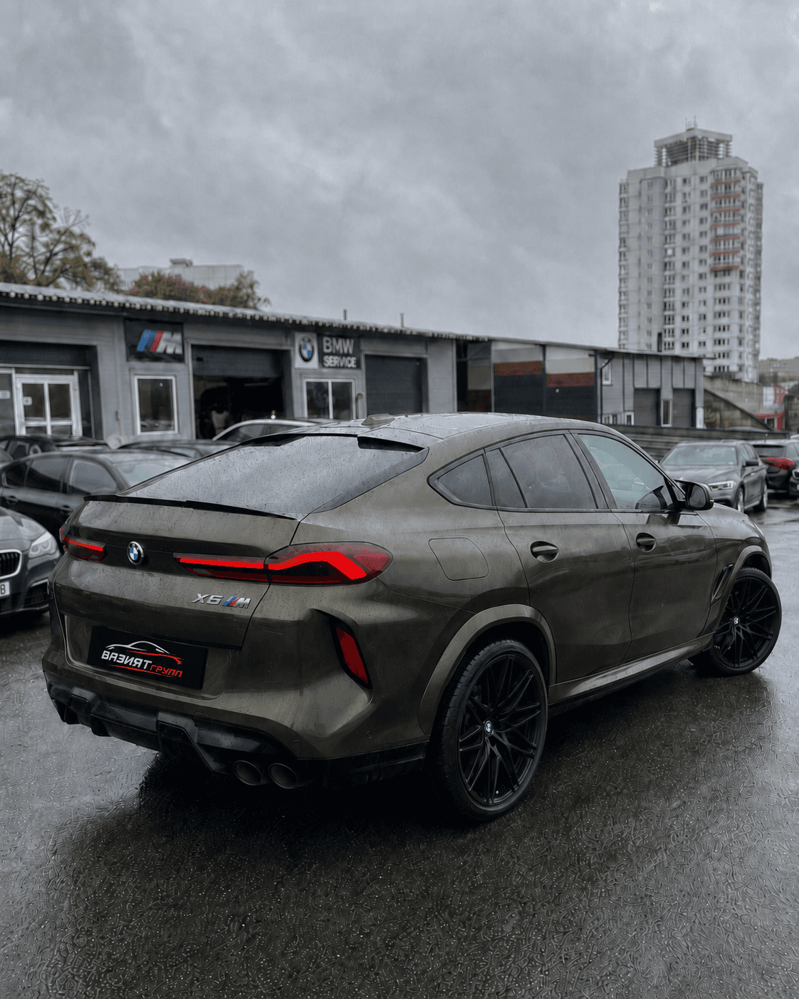 BMW X6 M Competition у боксов BMW Service